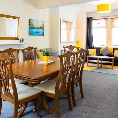 Newly Launched 3 Bedroom House With Free Parking Litherland Extérieur photo