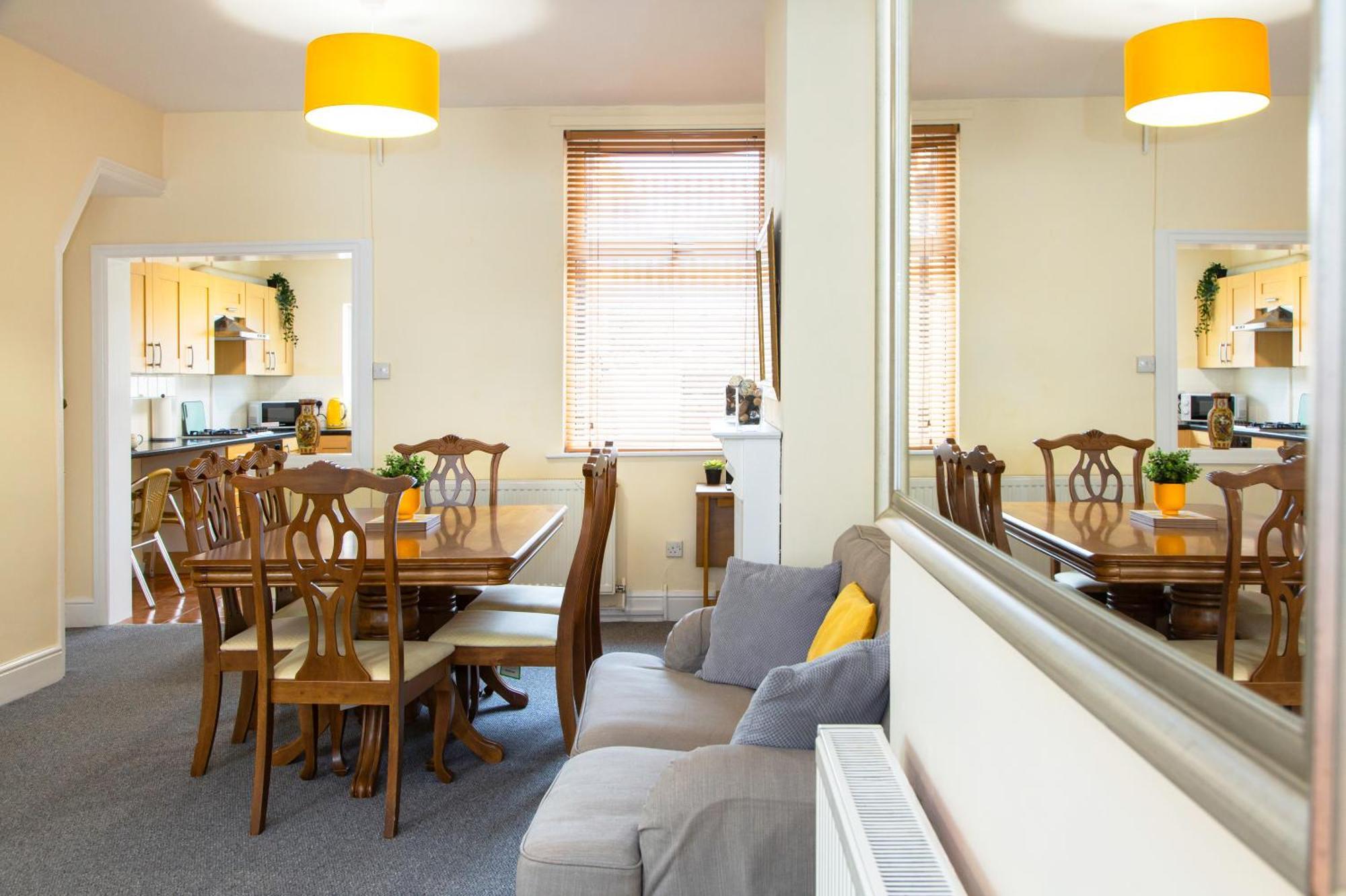 Newly Launched 3 Bedroom House With Free Parking Litherland Extérieur photo