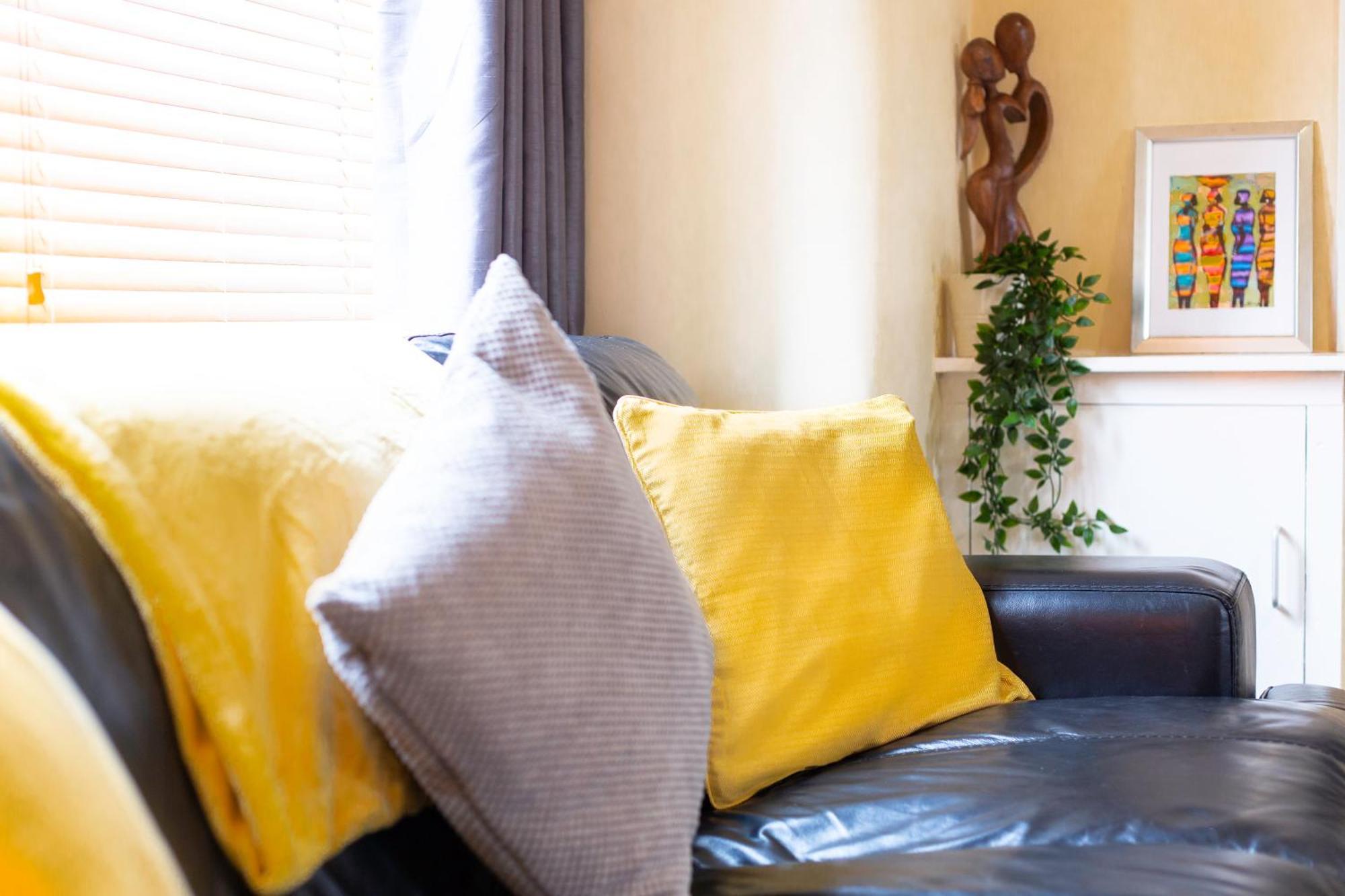 Newly Launched 3 Bedroom House With Free Parking Litherland Extérieur photo