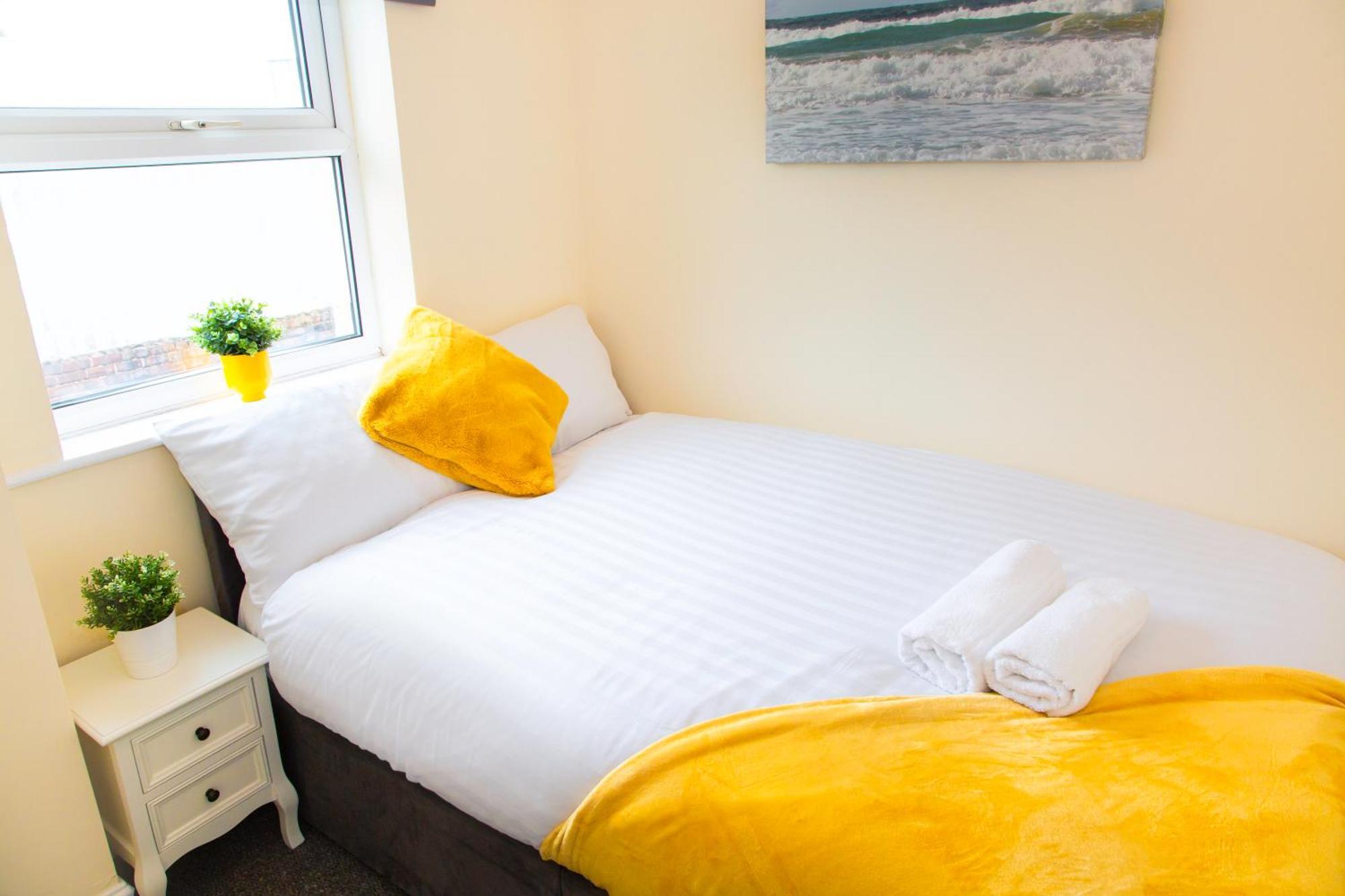 Newly Launched 3 Bedroom House With Free Parking Litherland Extérieur photo
